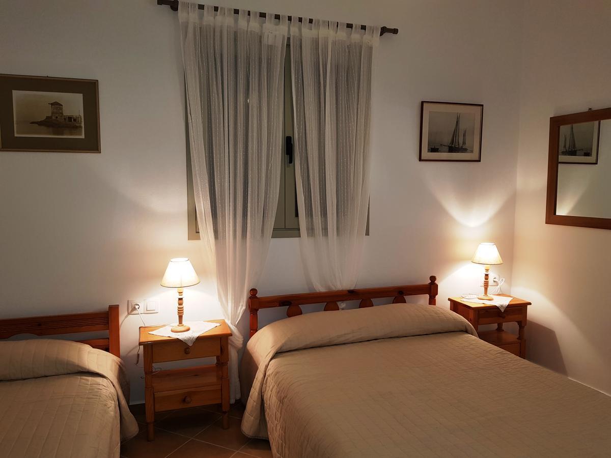 Theo'S Vacation Home Skyros Esterno foto