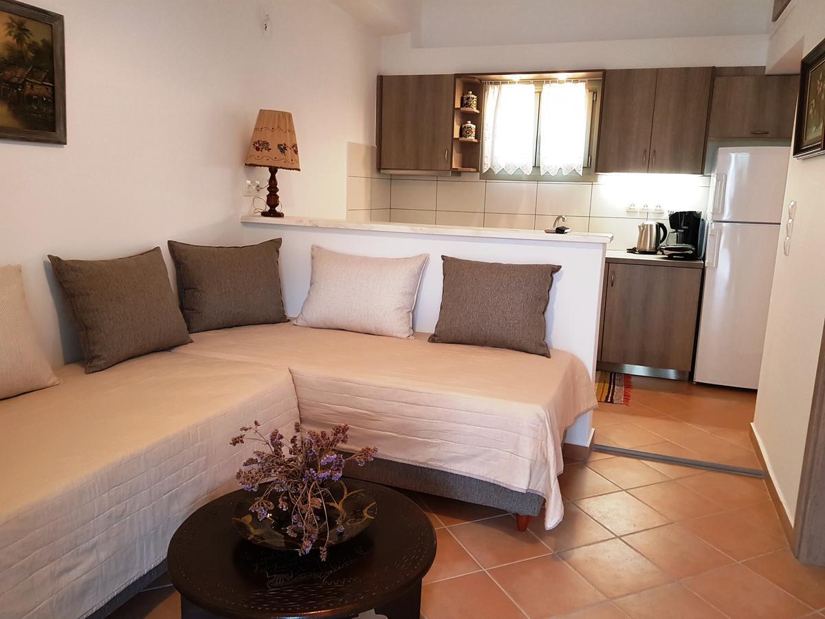 Theo'S Vacation Home Skyros Esterno foto