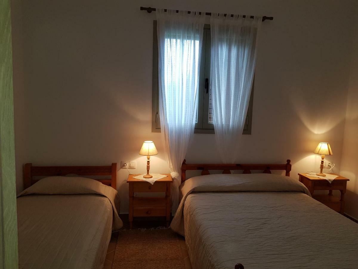 Theo'S Vacation Home Skyros Esterno foto